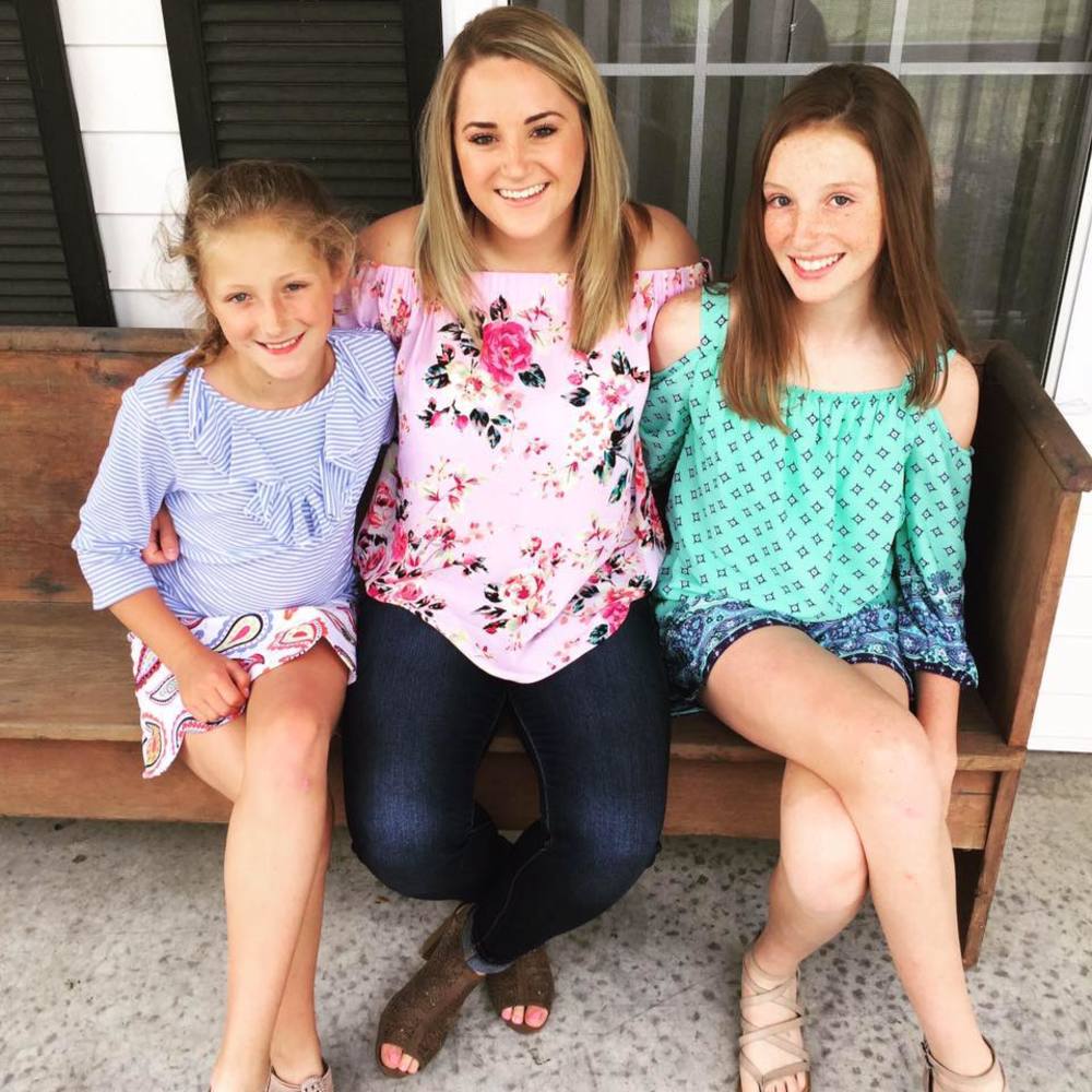 Meet your Posher, Claire