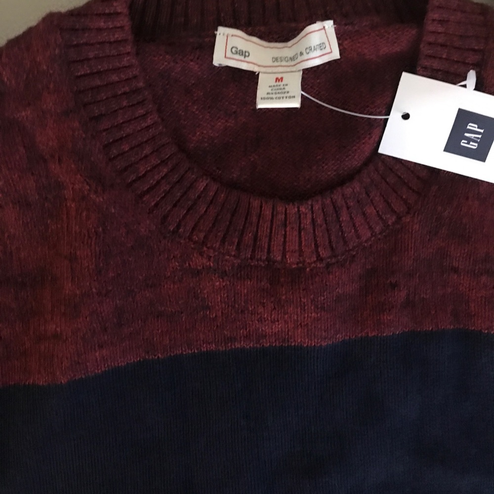 Gap Sweater M. NWT