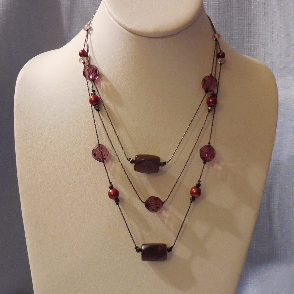 Beautiful Multi Strand Necklace w Fantastic Purple Beads!!