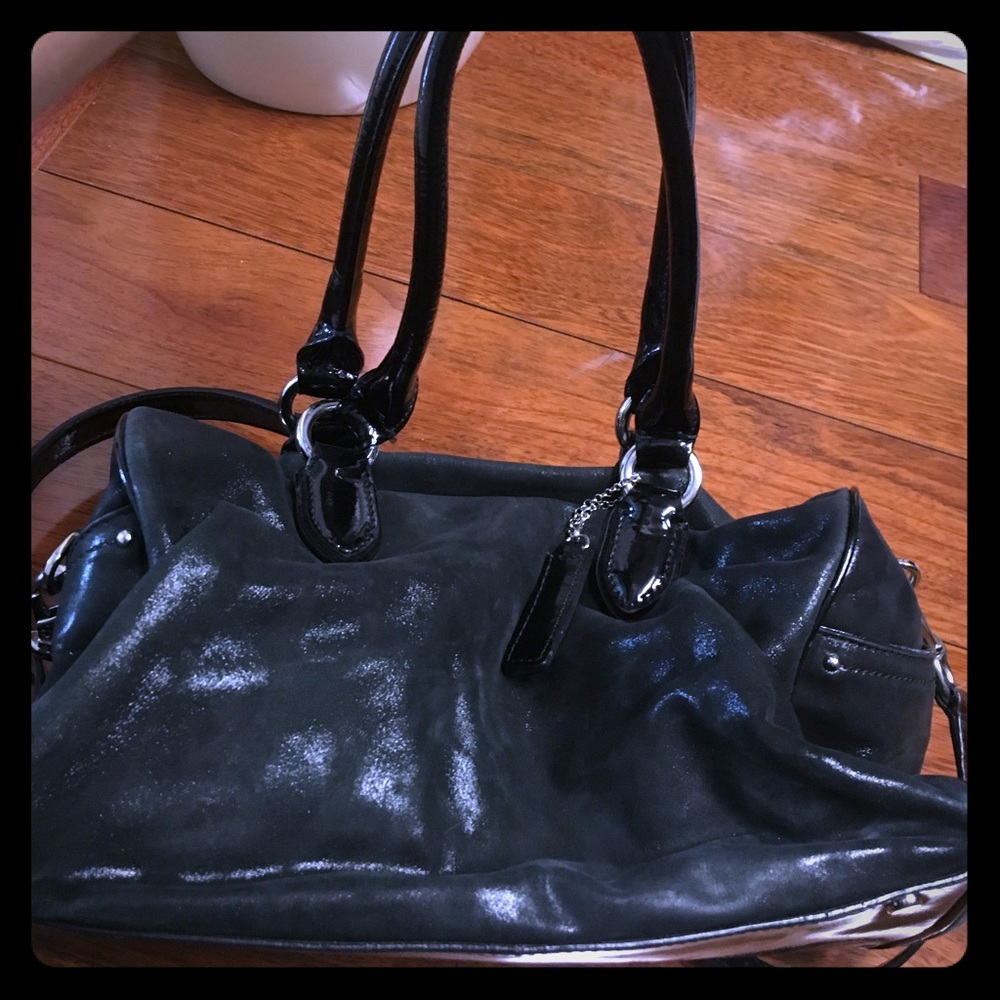 Black shoulder bag with handles