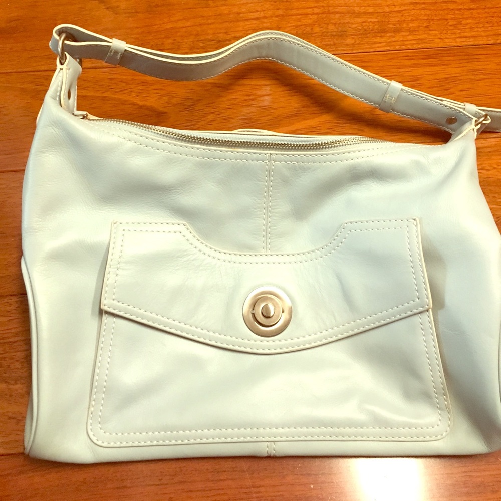 Baby blue shoulder bag