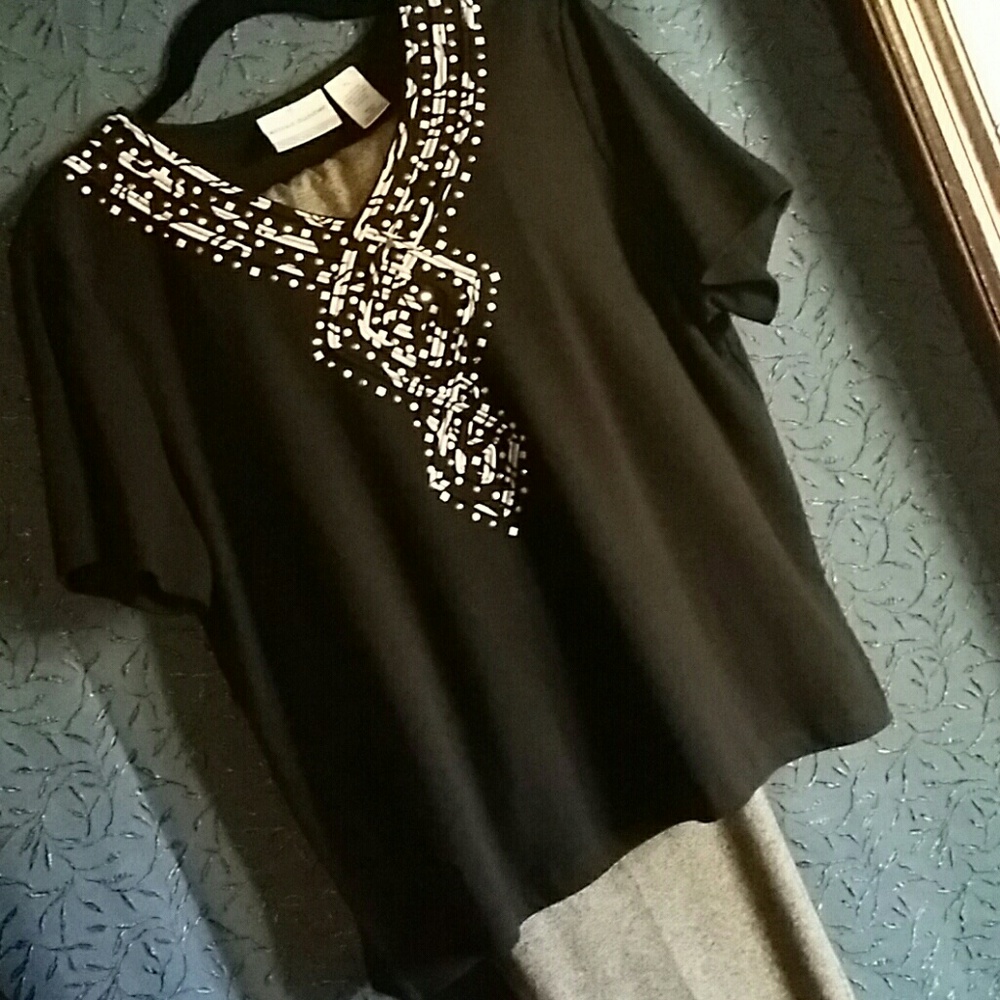Alfred Dunner black and white top and pants NWOT