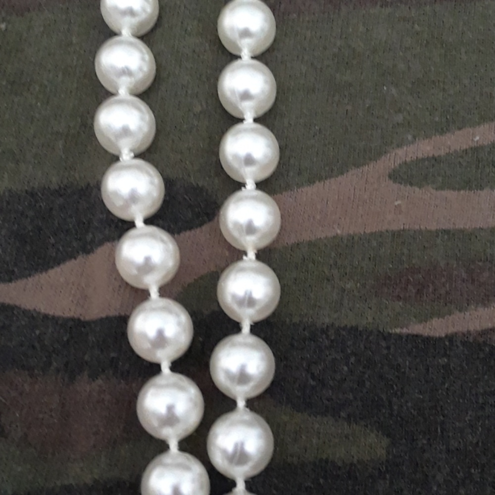 Necklace - Picture 5 of 5