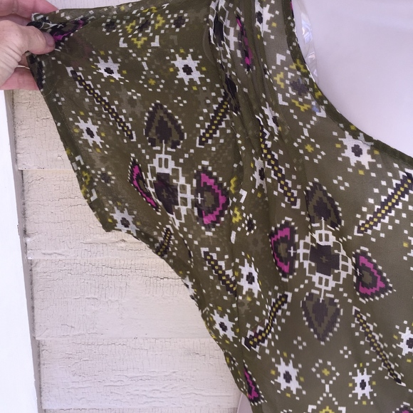 SUGAR17 olive cropped buttoned blouse! - Picture 6 of 7