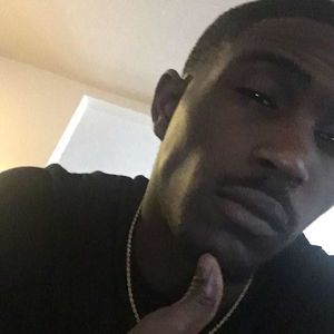 Meet your Posher, Tee