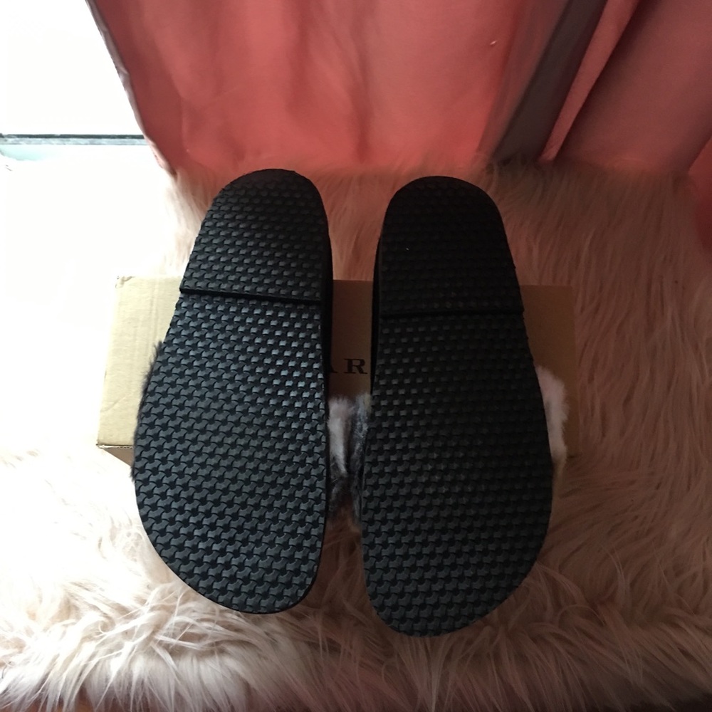 Zara Flat Sandals - Picture 4 of 4