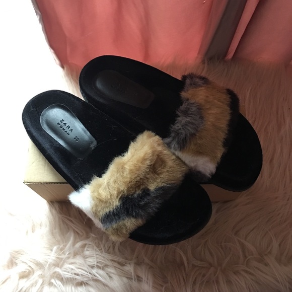 Zara Flat Sandals - Picture 3 of 4