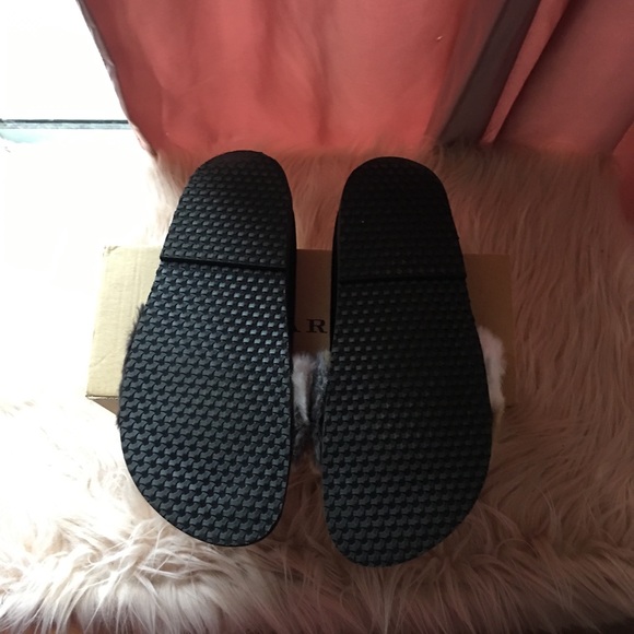 Zara Flat Sandals - Picture 4 of 4