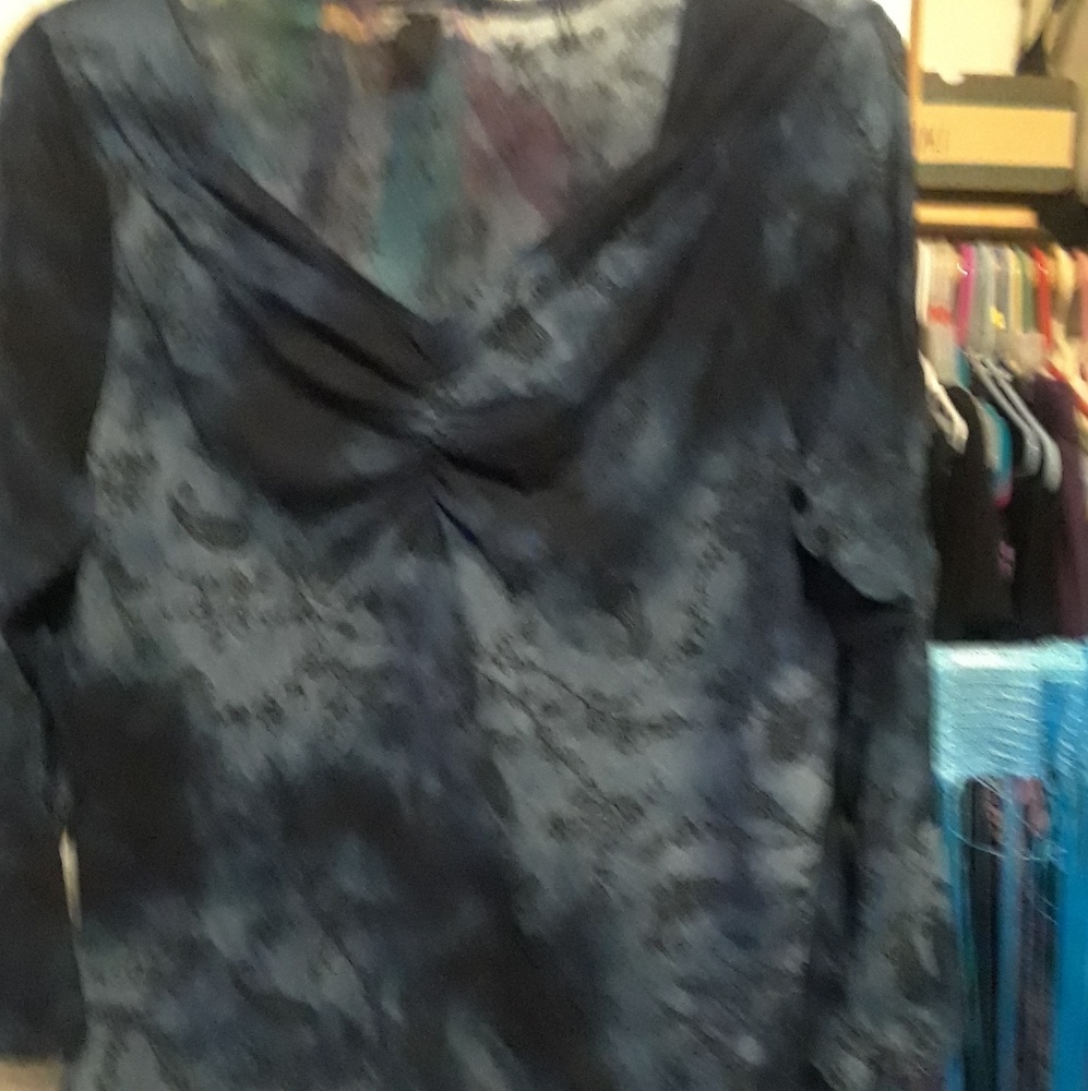 Women's Size 22/24 Long Sleeve Top