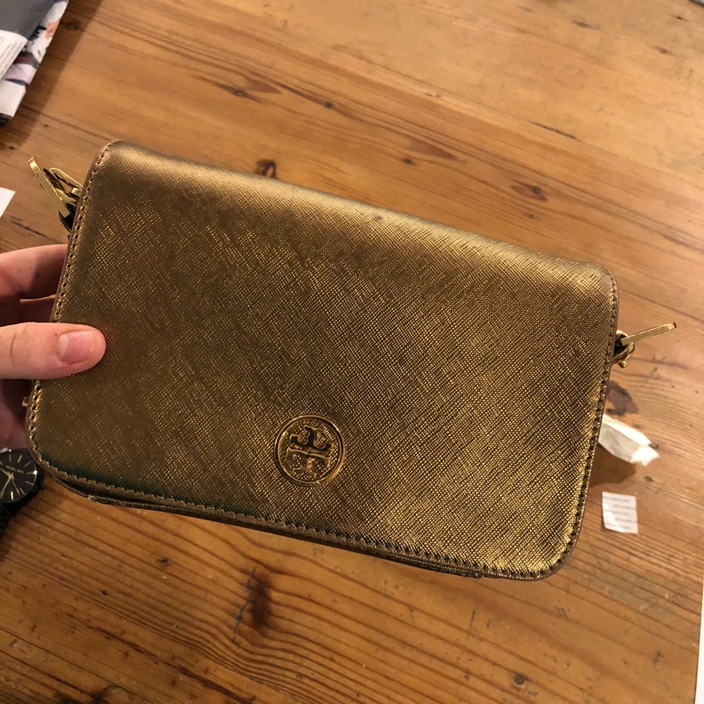 Gold Tory Burch crossbody with chain strap REAL