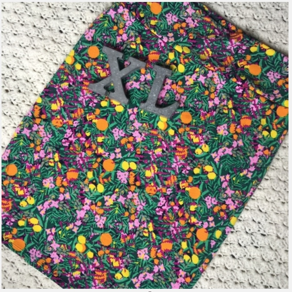 LuLaRoe XL Cassie pencil skirt NWT