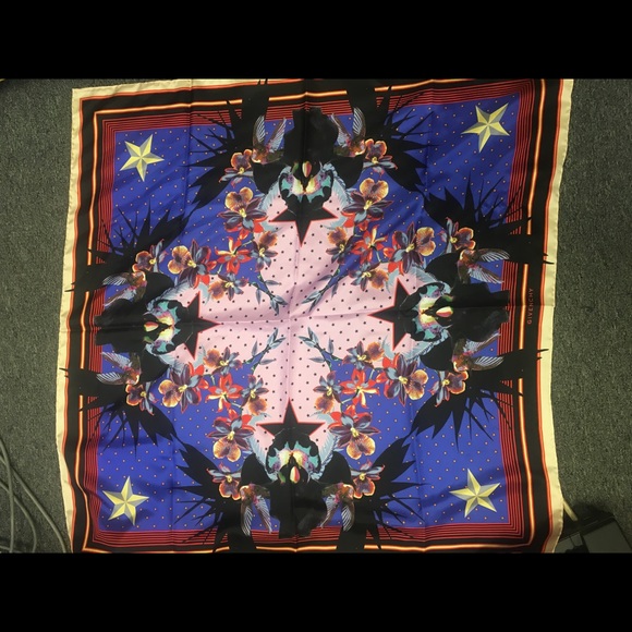 Givenchy Red Silk Chain Link Print Scarf Givenchy scarf