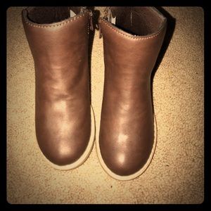 👢 Gymboree boots 👢