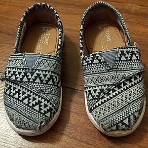 Toms toddler shoes