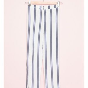 Brandy Melville cropped pant