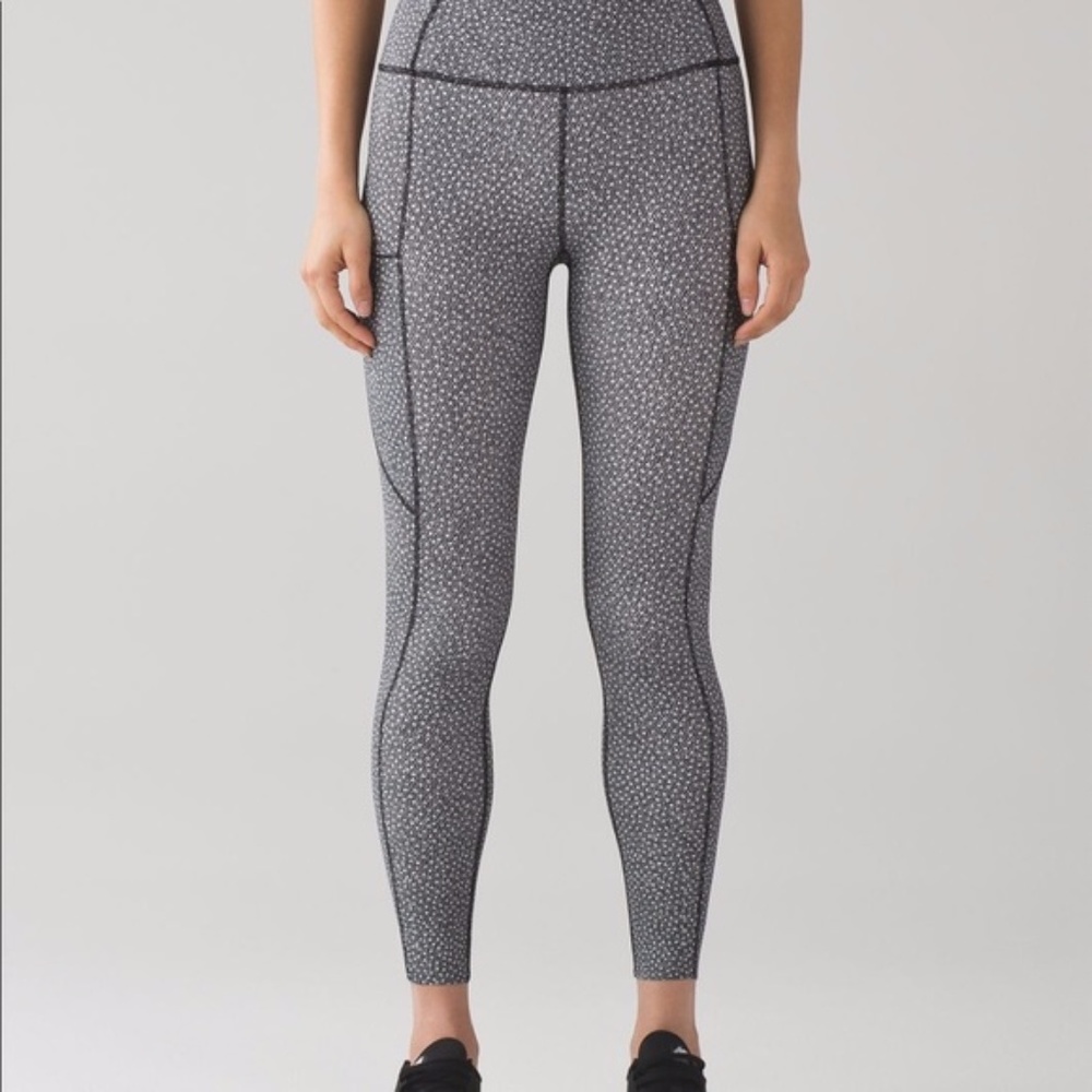 SOLD Lululemon Fast and Free Leggings