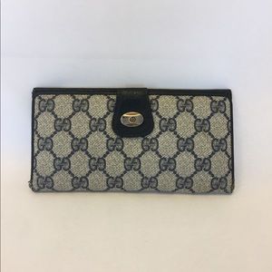 ⭐️100% Authentic Black Gucci wallet⭐️