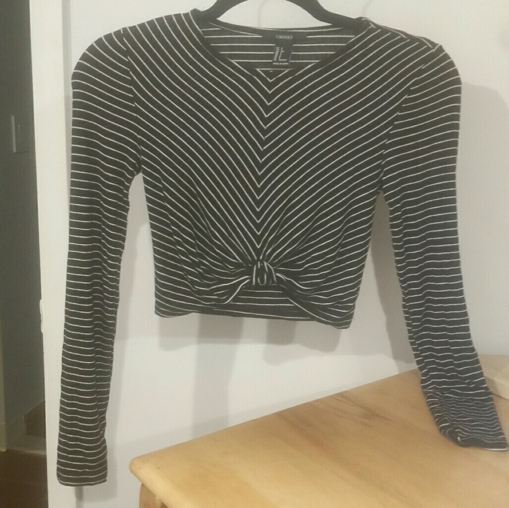 Ribbed striped long sleeve crop top