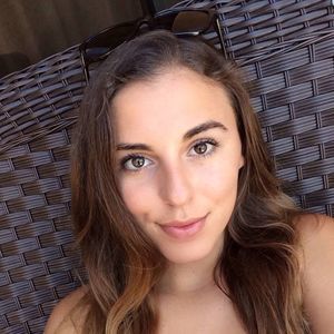 Meet your Posher, Caitlyn