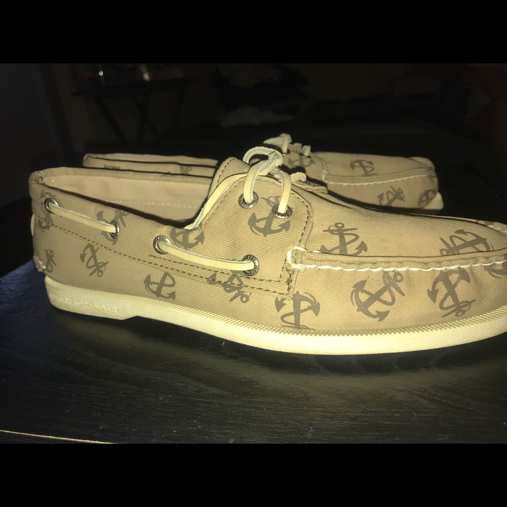 Anchor style Men’s Sperry top sliders 👞