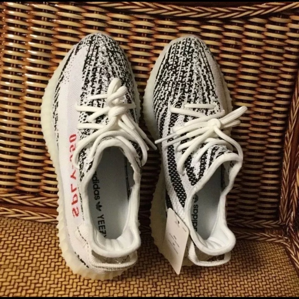 Adidas Yeezy 350 Boost v2 “Zebra” - Picture 1 of 6