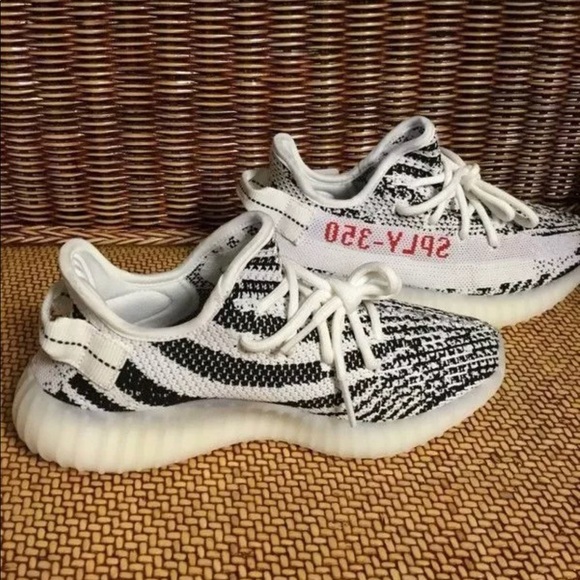 Adidas Yeezy 350 Boost v2 “Zebra” - Picture 4 of 6