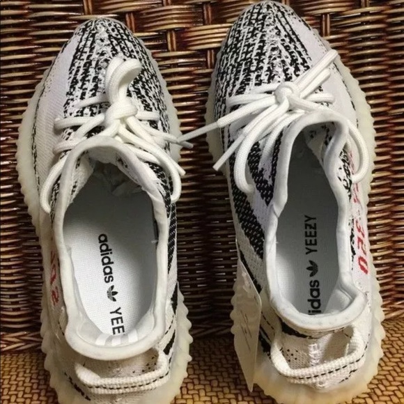 Adidas Yeezy 350 Boost v2 “Zebra” - Picture 5 of 6