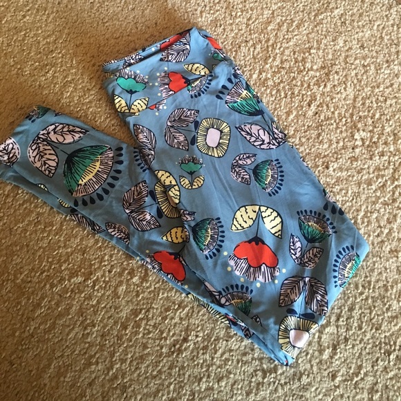 LuLaRoe Pants - New LulaRoe TC sunflower tulip floral leggings