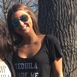 Meet your Posher, Kaycie