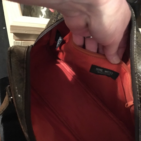 nine W. bag in snakeskin patent excellent cond - Picture 6 of 7