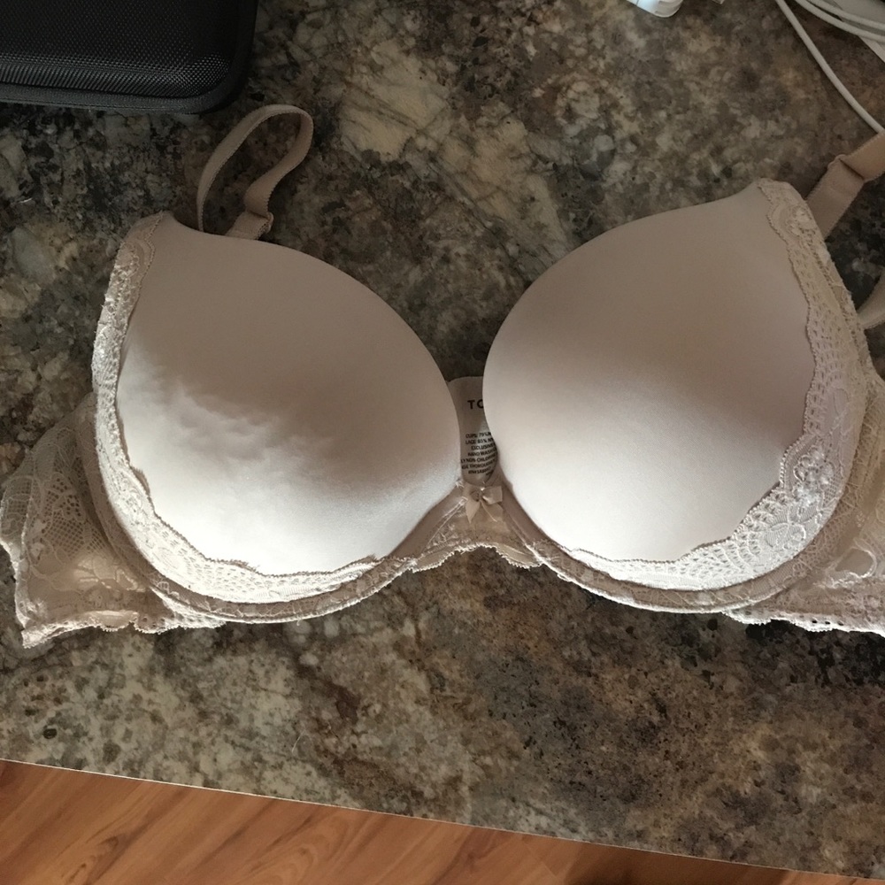44 B torrid bra in nude