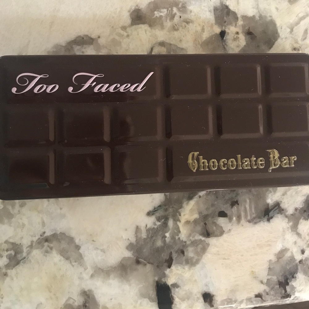 Too Faced Chocolate Bar palette. NEVER used
