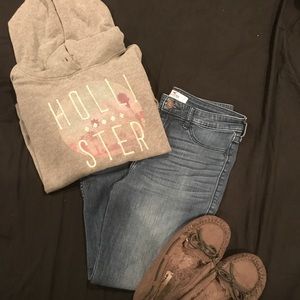 ❄️B1G1F Hollister Hoody Gray Beach Theme Size S