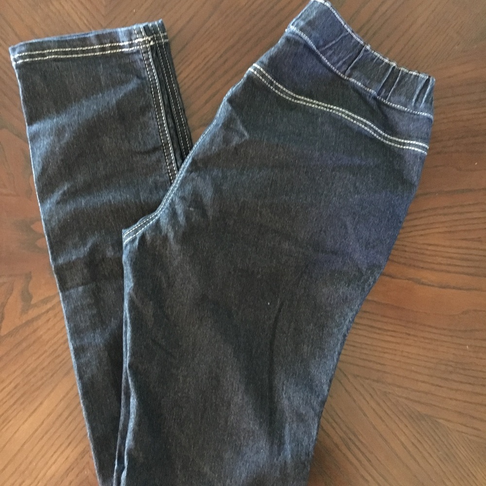 Pull on elastic waist, real denim jeggings