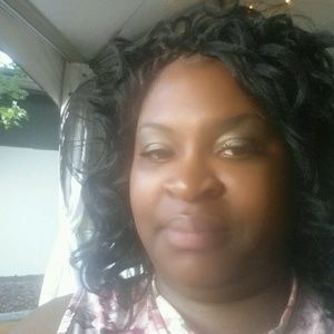 Meet your Posher, Charmanete