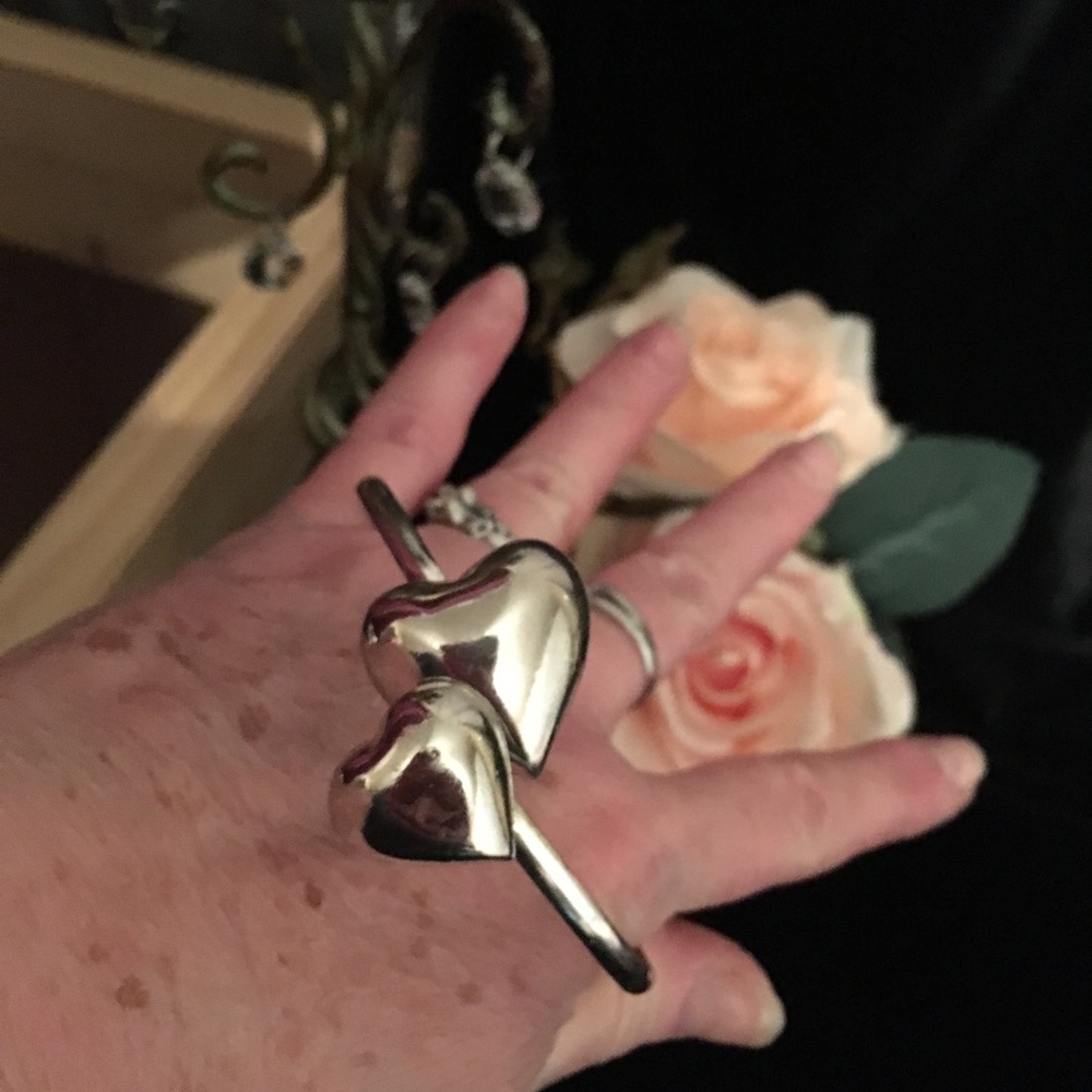 Vintage Silvertone peace with two hearts