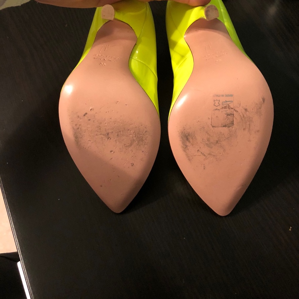 Heels - Picture 3 of 8