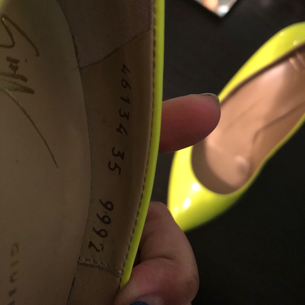 Heels - Picture 8 of 8