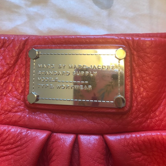 Marc by Marc Jacobs hobo style hand bag - Picture 2 of 3