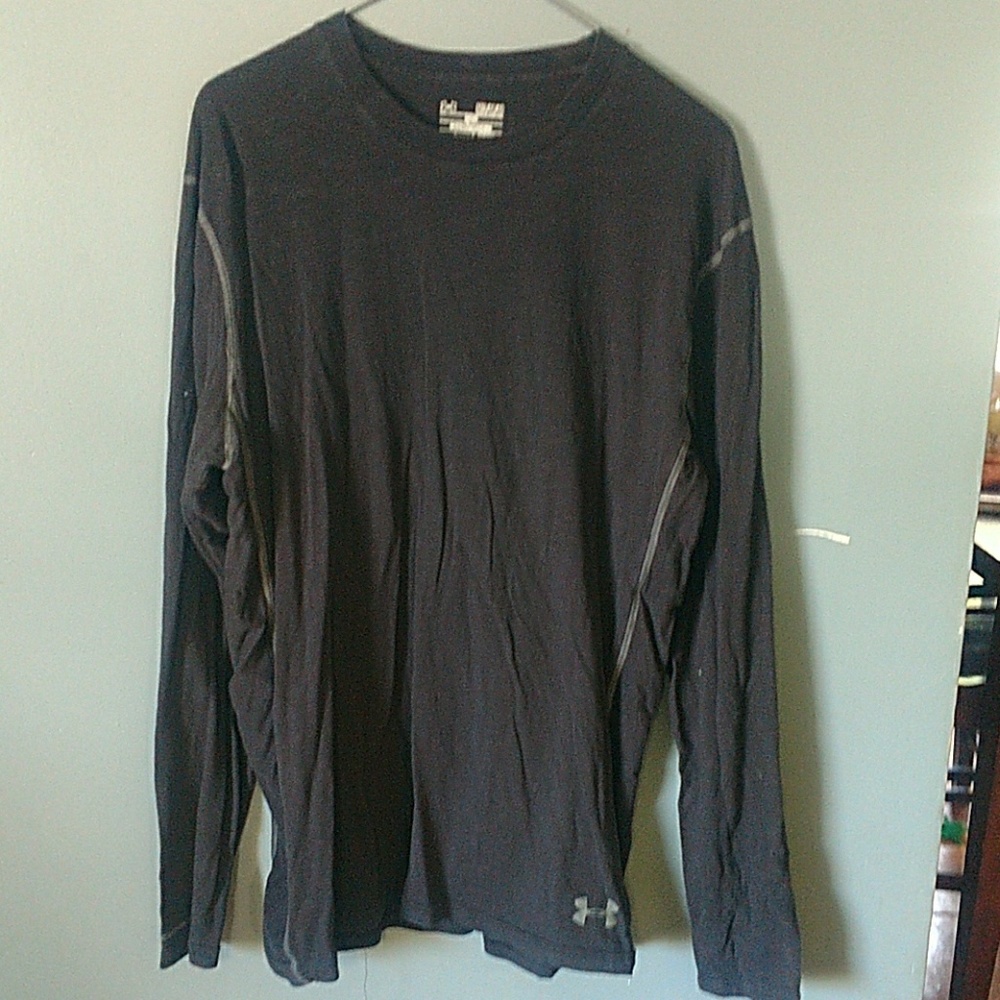Under Armour long sleeve tee