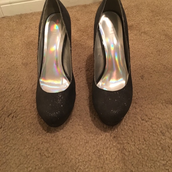 Black sparkly heels - Picture 2 of 2