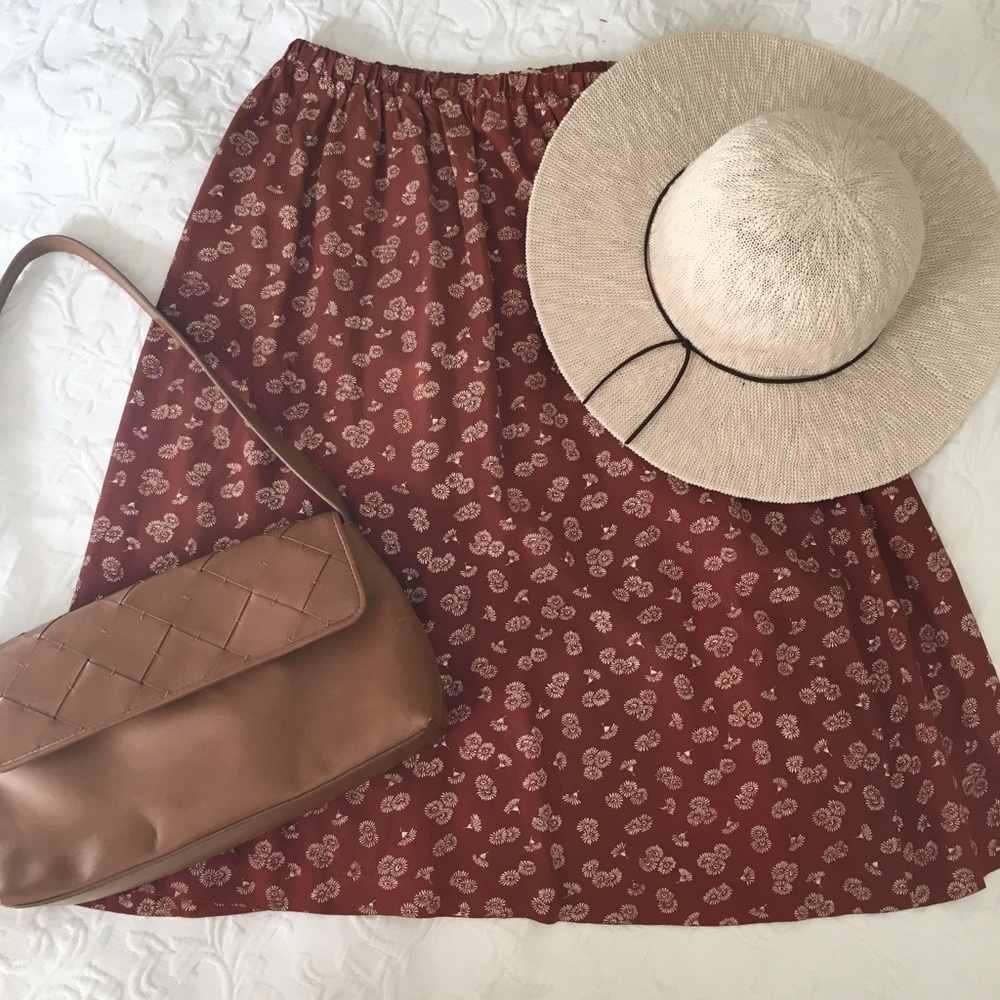 Vintage high-waisted skirt
