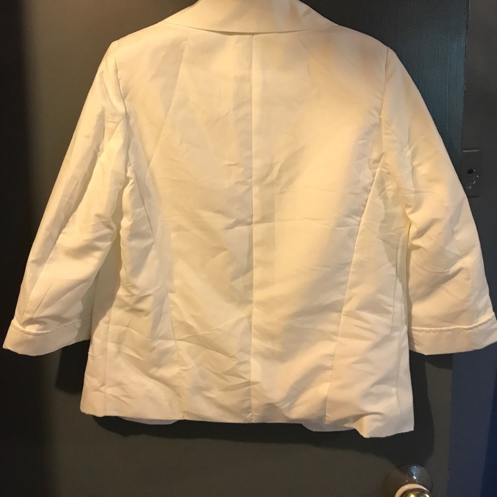 Casual blazer/jacket in white. - Picture 3 of 3