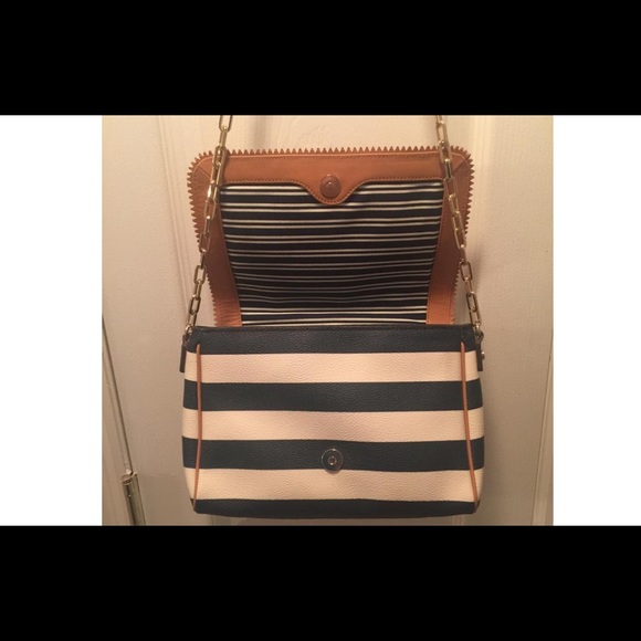🎉🎉SOLD🎉🎉🎉🎉Tory Burch Kerrington Striped Bag - Picture 3 of 5