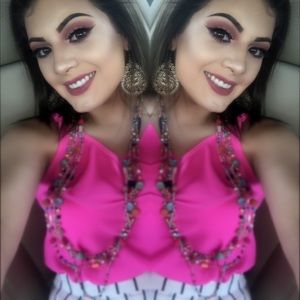 Meet your Posher, Claudia