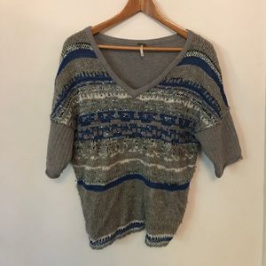 Quarter sleeve sweater
