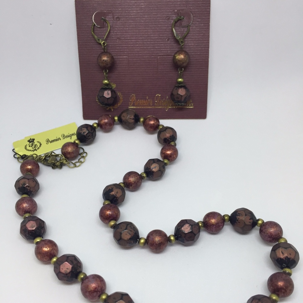 NEWBERRY Premier Designs set NWT