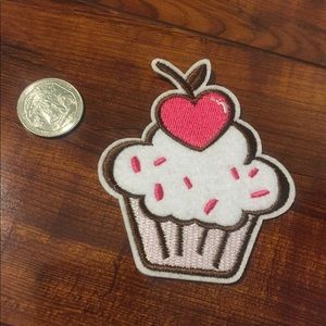 🧁 Adorable Large Yummy Pastel Heart Cupcake Patch 🧁