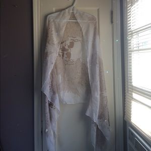 Light and airy skull scarf/shrug