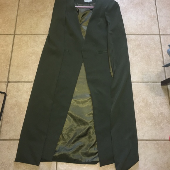 Cape - Picture 2 of 4